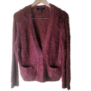 Forever🔥❤️ 21 Cardigan Sweater😎🤩😍 Color: Burgundy ⬅️❤️ Sweater has Pockets